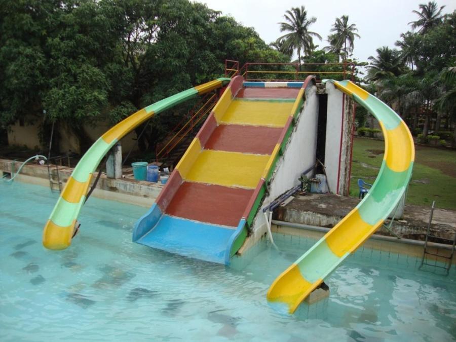 Pali Beach Resort Mālād Exterior foto